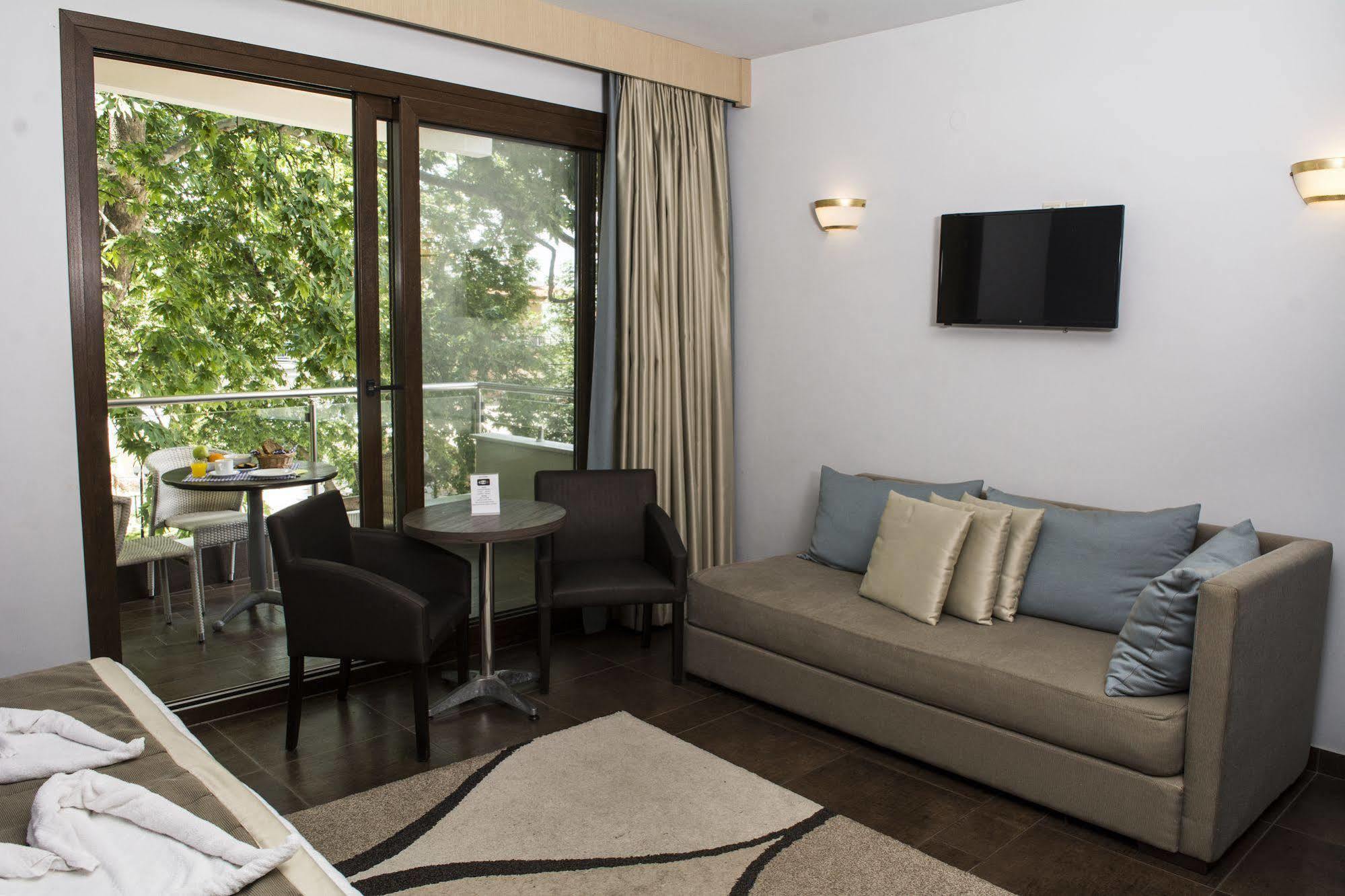 Hotel Ifigenia Лептокария Екстериор снимка